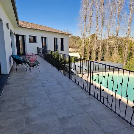 Grande Contemporaine Avec Piscine Villa *