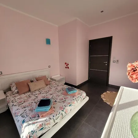 Villa Grande Contemporaine Avec Piscine *